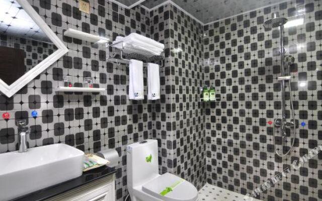 Kunming Xiaomengwan Theme Hotel