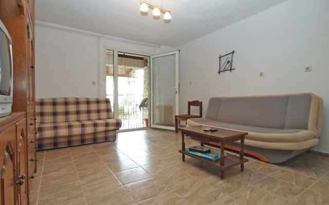 Apartment 1954