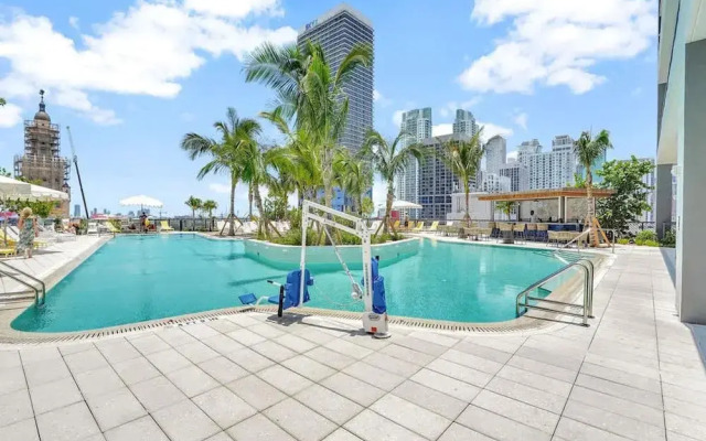 Apartment 3br-3 BTH - Gym Pool