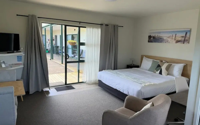 Coromandel Court Motel