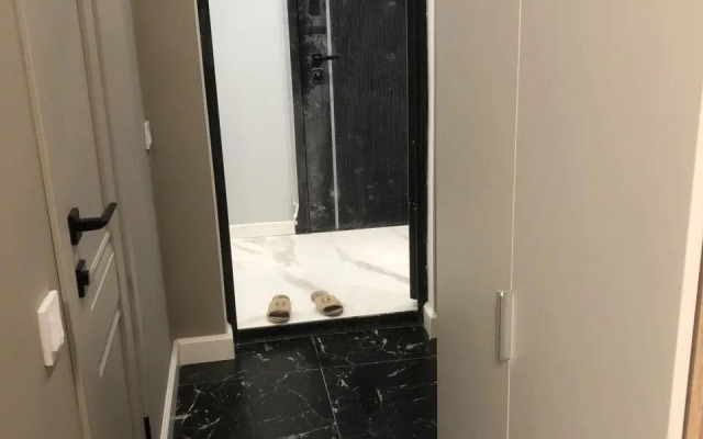 MOKO Apartments на площади Журавлёва