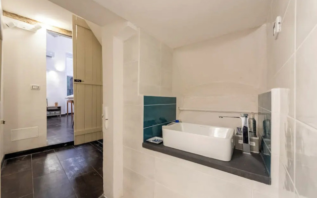 Excellent 2-bed flat in Genoa's Old Town