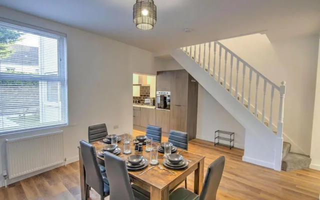 2 Bed House, Family Friendly With Garden