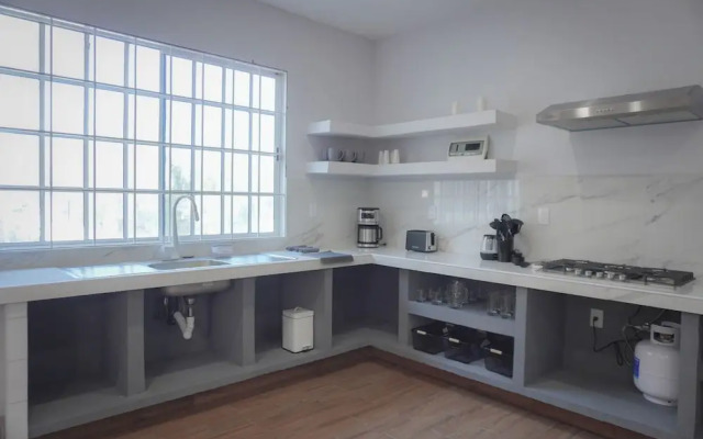 Modern Flat with 2 Bedrooms Near sea