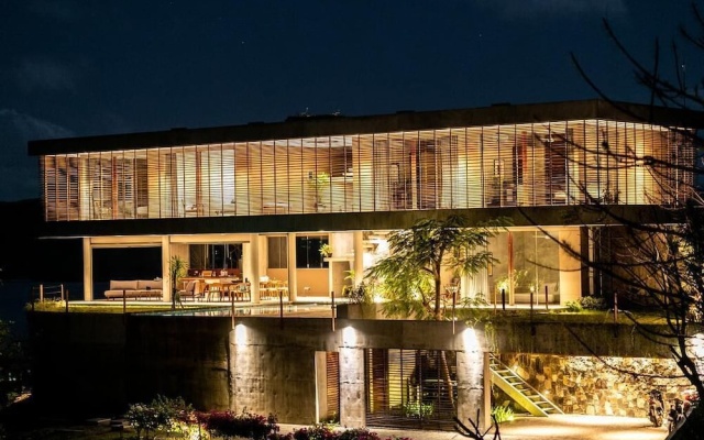 Villa Strata — 4-star hotel in Gerupuk