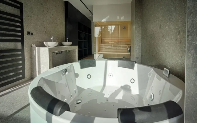 Agora Wellness suites