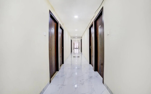 FabHotel Ghosh Villa Guest House