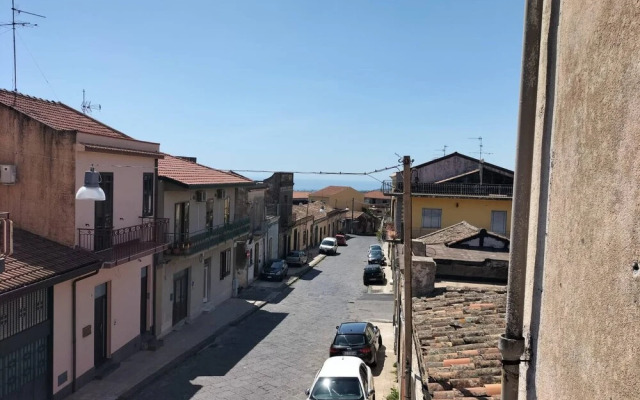 Casa Vacanze Relax Etna With Stunning Natural Beauty View