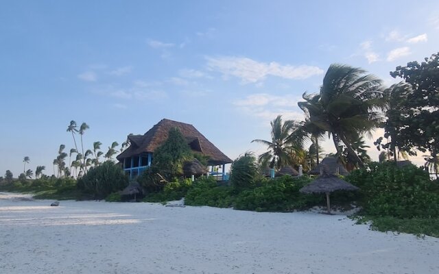 Mambo Beach Villas