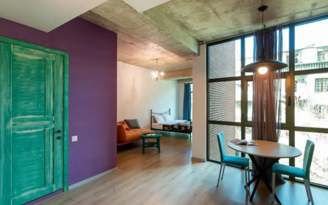 Bright & Stylish Studio In The Heart Of Tbilisi