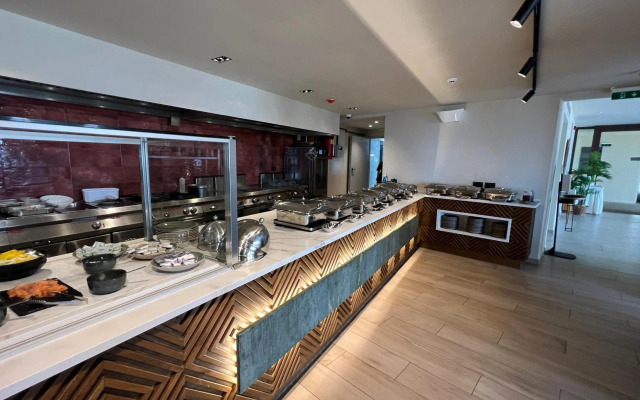 Minos Ambassador Suites & Spa - Adults only