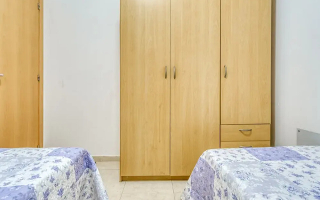 Apartment in Roses Near Sand Beach