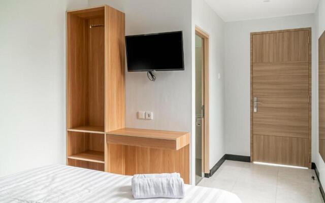 Reddoorz Near Puri Indah Lippo Mall 2