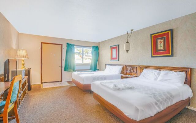 Love Hotels Tomahawk by OYO at Lake Mohawksin WI