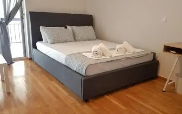 Maisonaitte-Athens Center, 4 BD, 2 BATH