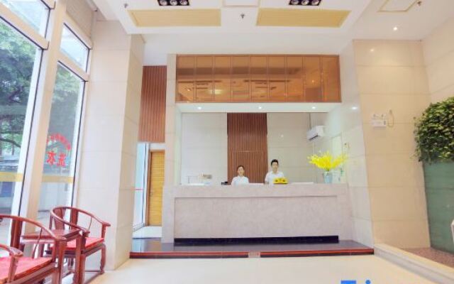 Star International Apartment