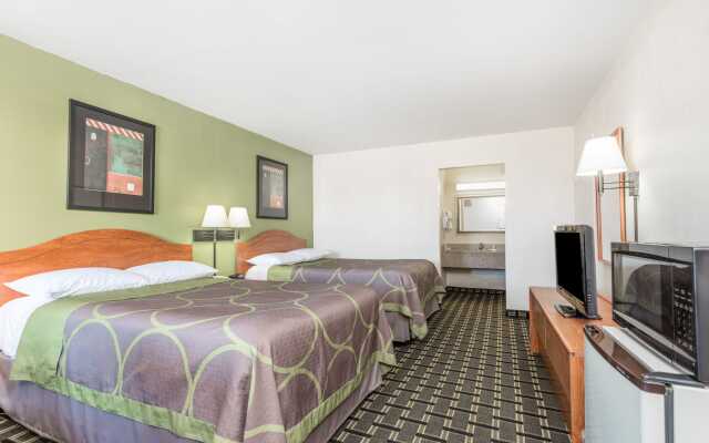 Motel 6 Forsyth, GA – Tift College