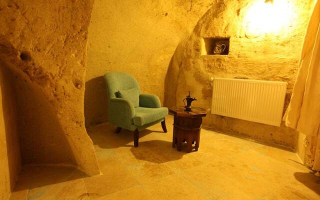 Blue Valley Cave Hotel