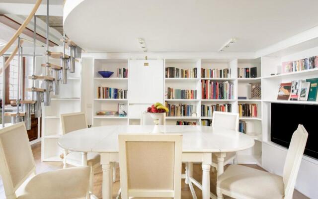 Enchanting Loft in Trastevere (Adults Only)