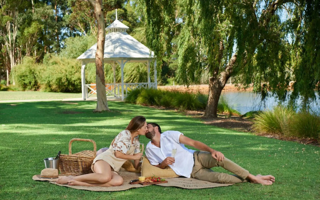 Eight Willows Retreat