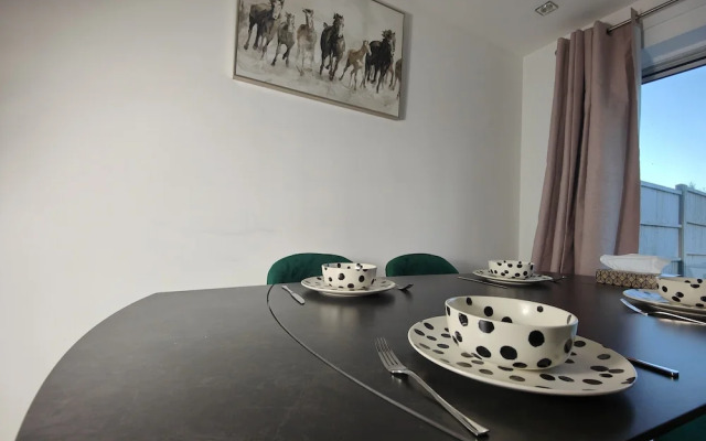 Tyburn Home, Birmingham With Free Parking