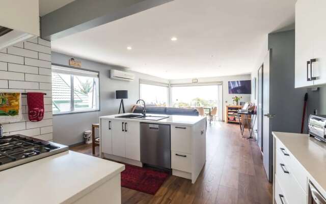 3 Bedroom Village Retreat Home With Sea Views