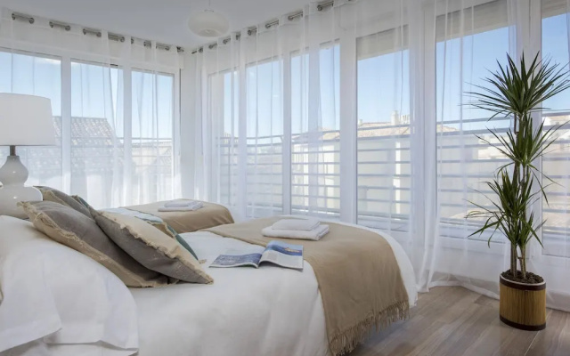Modern 3 Bd Apartm Surrounded by Terraces Isabel la Catolica IV - Apartment in Granada - Photo 3