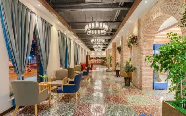 Scenery Hotel
