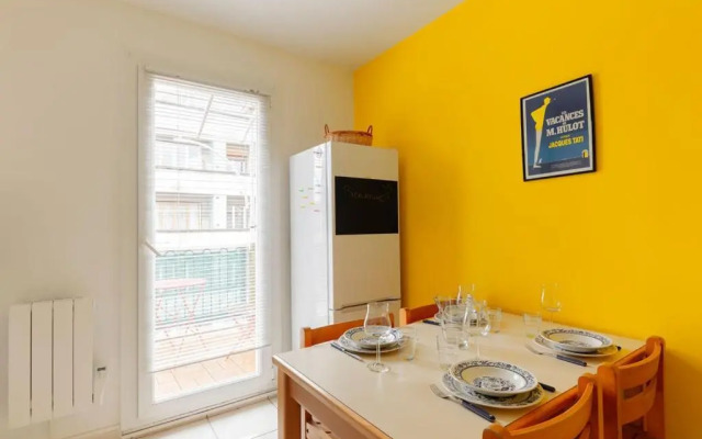 Nicolas III, parking privé, Netflix, balcon