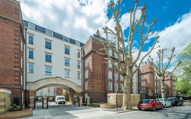 Altido Spectacular 3-Bed Flat Near Holland Park