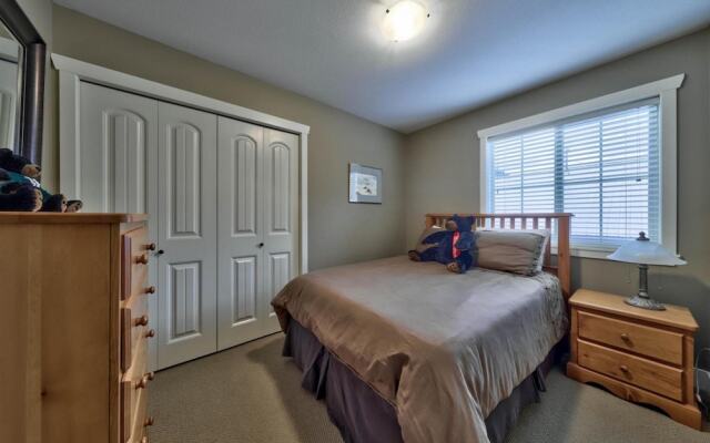 Pineview Lodge by Bear Country