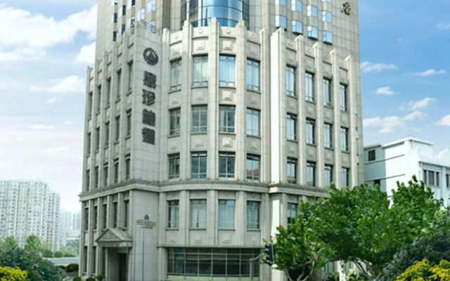The Bund Riverside Hotel