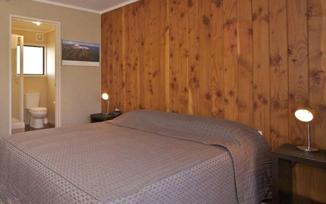 Ruapehu Views Motel – Guest Rooms – Ohakune