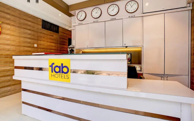Fabhotel Abrol Suites