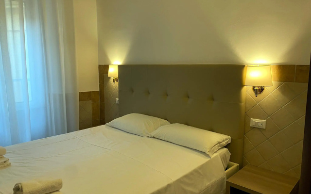 Hotel Alex Square