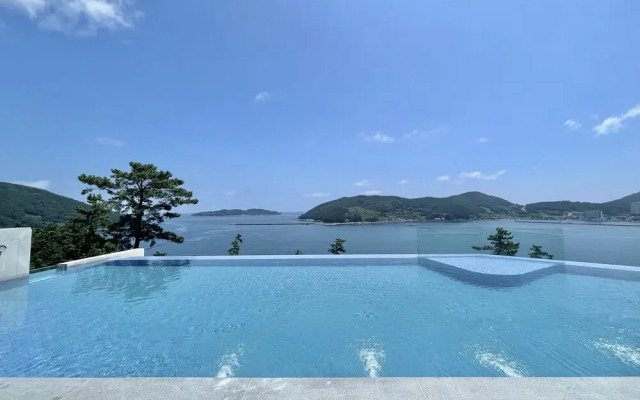 Hotel SangSang & Private SangSang Pool Villa