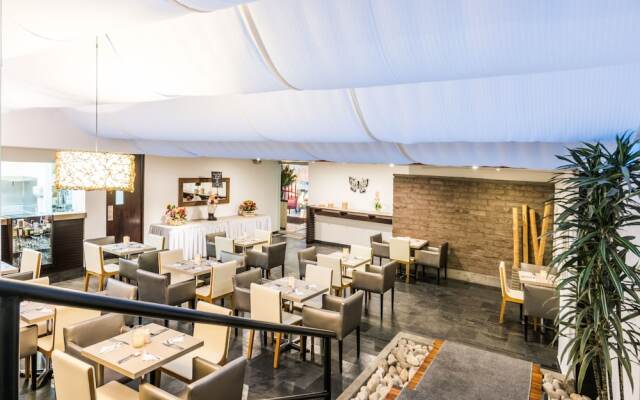 Hotel Hill House Suites