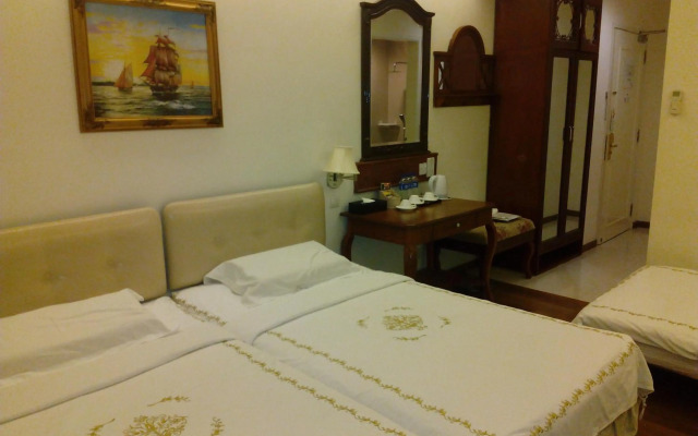 Jayleen 1918 Hotel