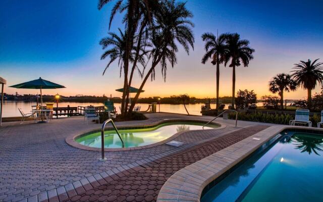 Palm Bay Club - Bayside