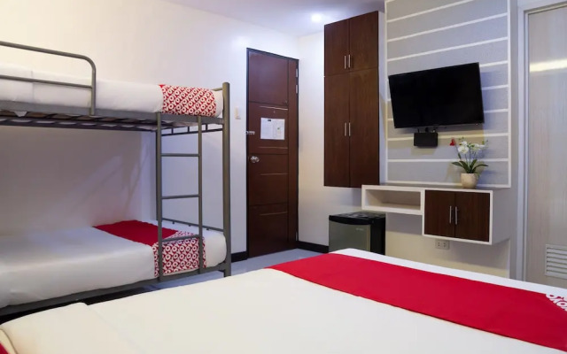 OYO 165 Circle-b Apartelle & Suites (Vaccinated Staff)
