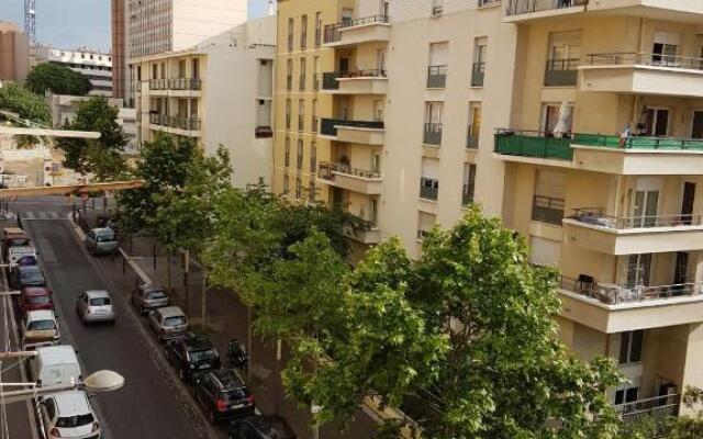 Magnifique Appartement 3 pièces Joliette Marseille PARKING PRIVATIF