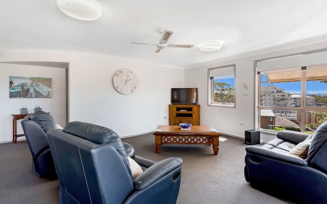 Ronald Avenue, Unit 2/36