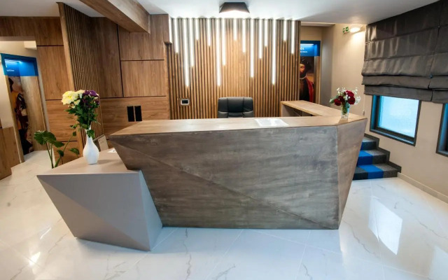 White House Family Hotel