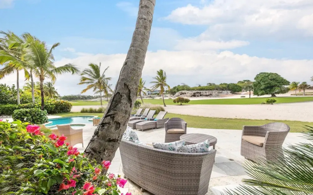 Luxury Villa with Beachfront Eden Roc