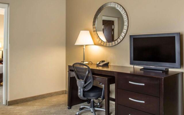 Comfort Suites Lake Norman - Huntersville