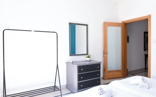 Exiles Bay - Camenzuli Apt 5