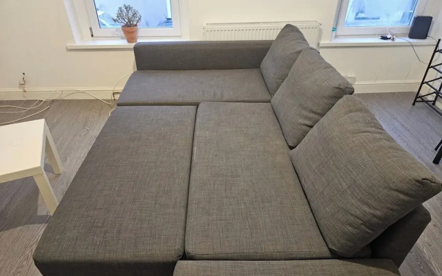 Cardiff City Apartment - Modern & Cozy