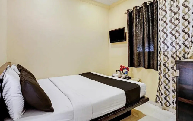 OYO 5352 Hotel Airport Metro