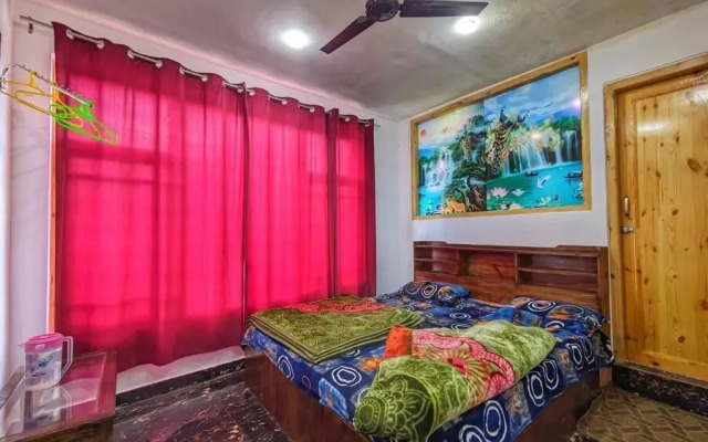 Holiday Inn Guest House