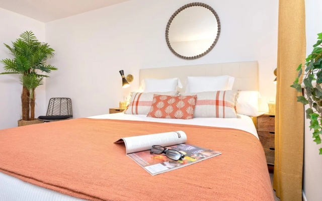 Luxury Apartment in Sevilla Center. Pajaritos III